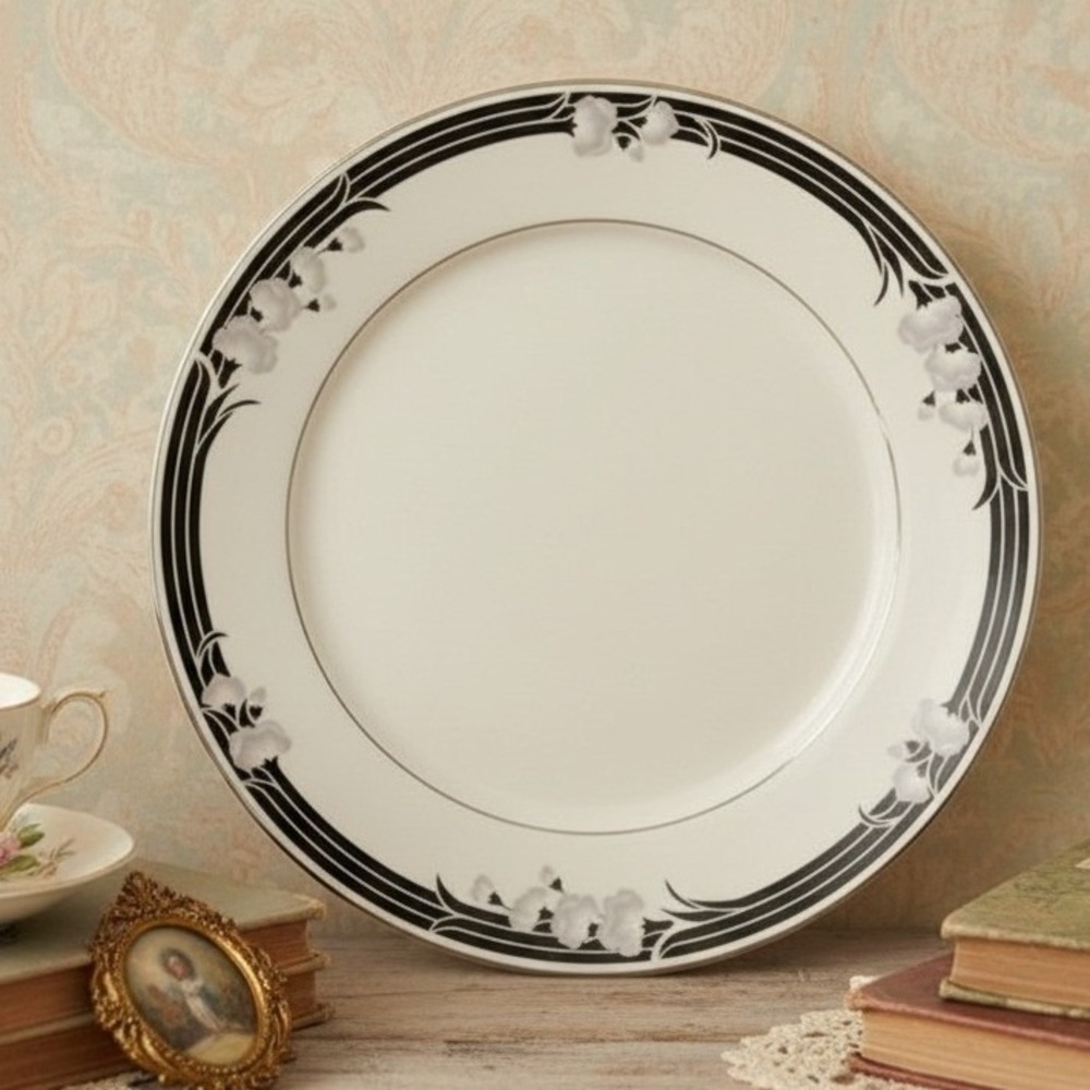 Majesty Collection Tuxedo China Dinner Plate